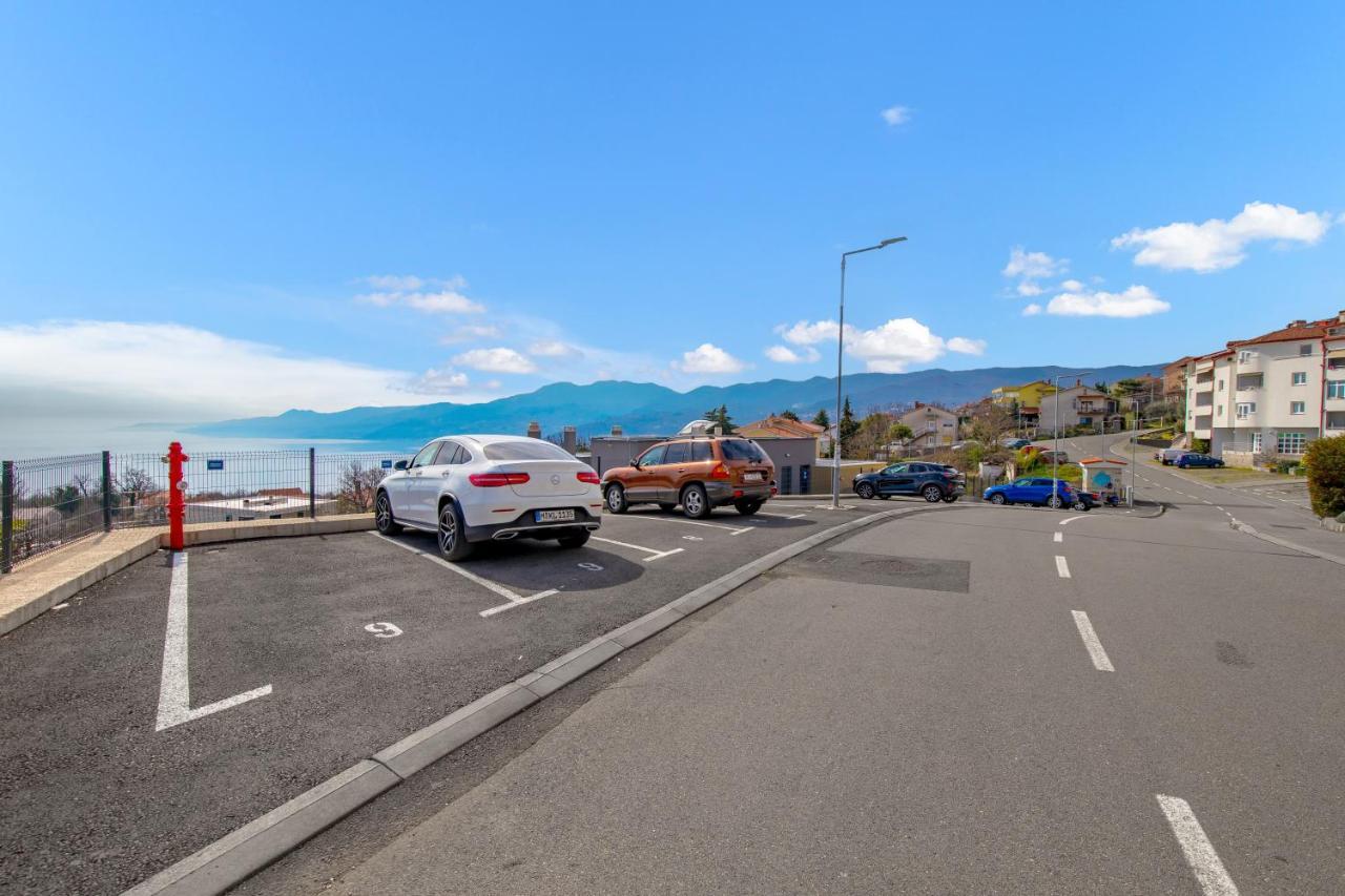 Apartment Top View With Balcony And Private Parking Rijeka Bagian luar foto