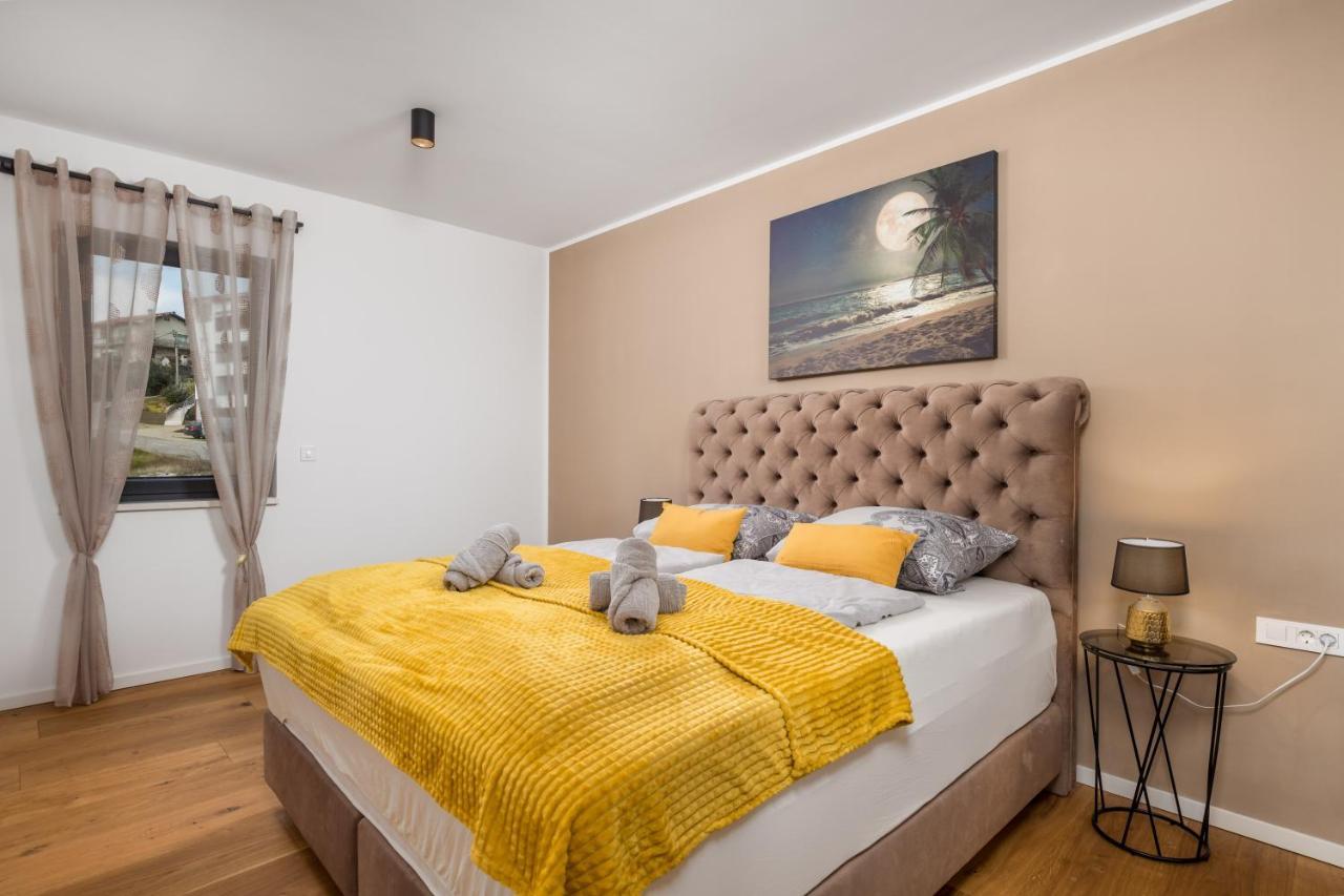 Apartment Top View With Balcony And Private Parking Rijeka Bagian luar foto