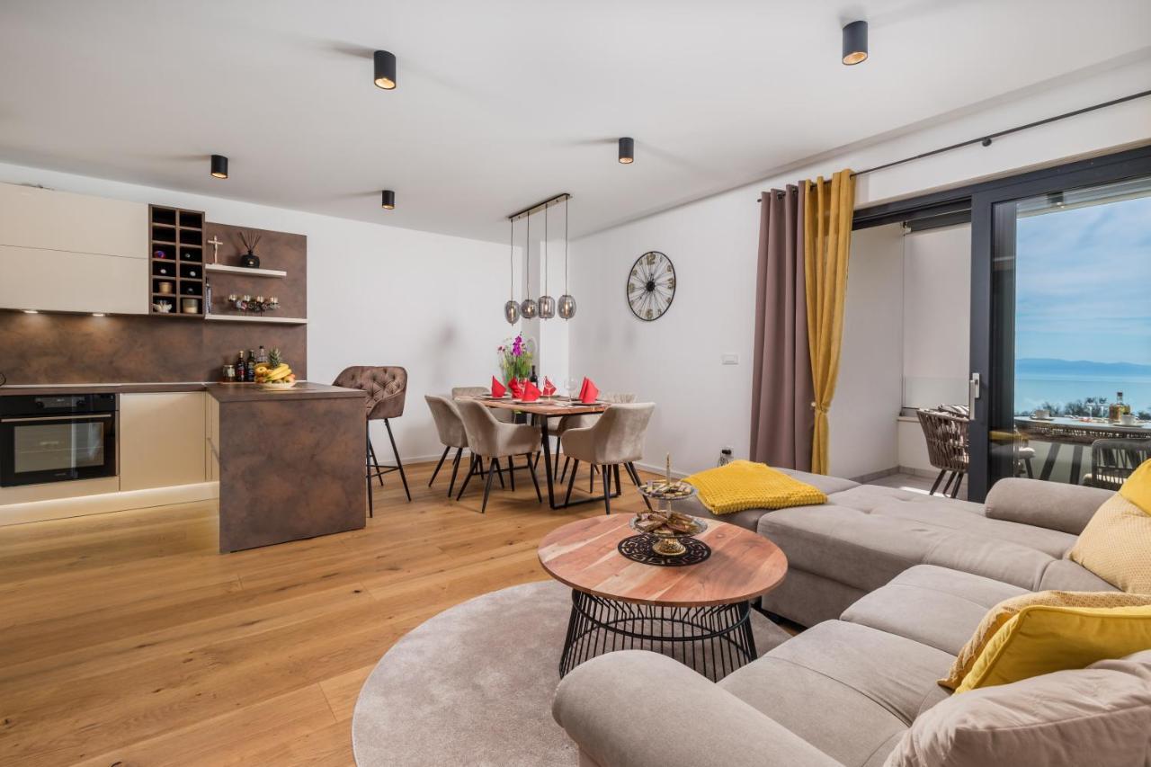 Apartment Top View With Balcony And Private Parking Rijeka Bagian luar foto