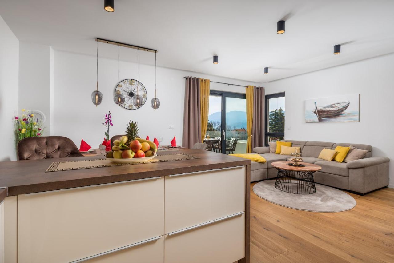 Apartment Top View With Balcony And Private Parking Rijeka Bagian luar foto