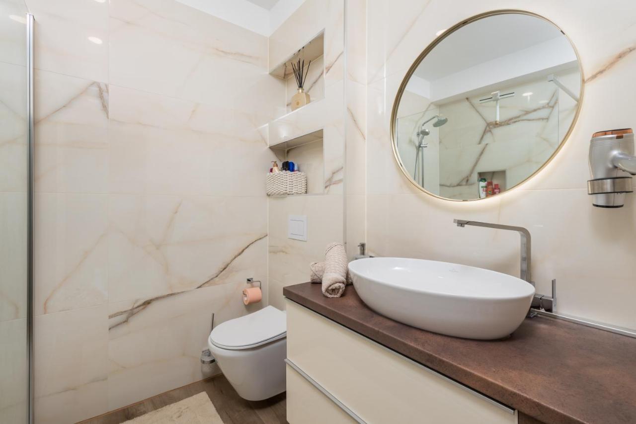 Apartment Top View With Balcony And Private Parking Rijeka Bagian luar foto